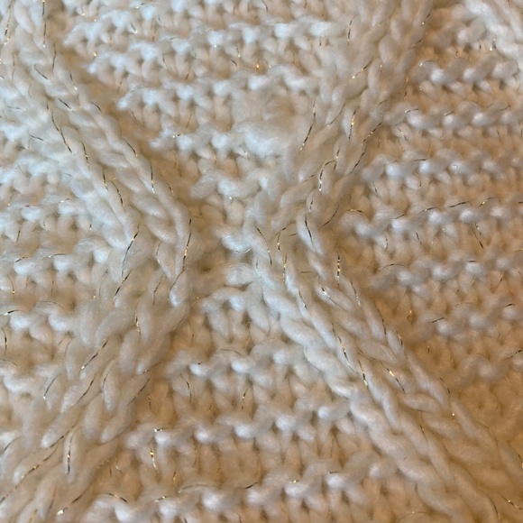 LAST CHANCE! Jessica Simpson White Hat and Scarf Set - Picture 3 of 7